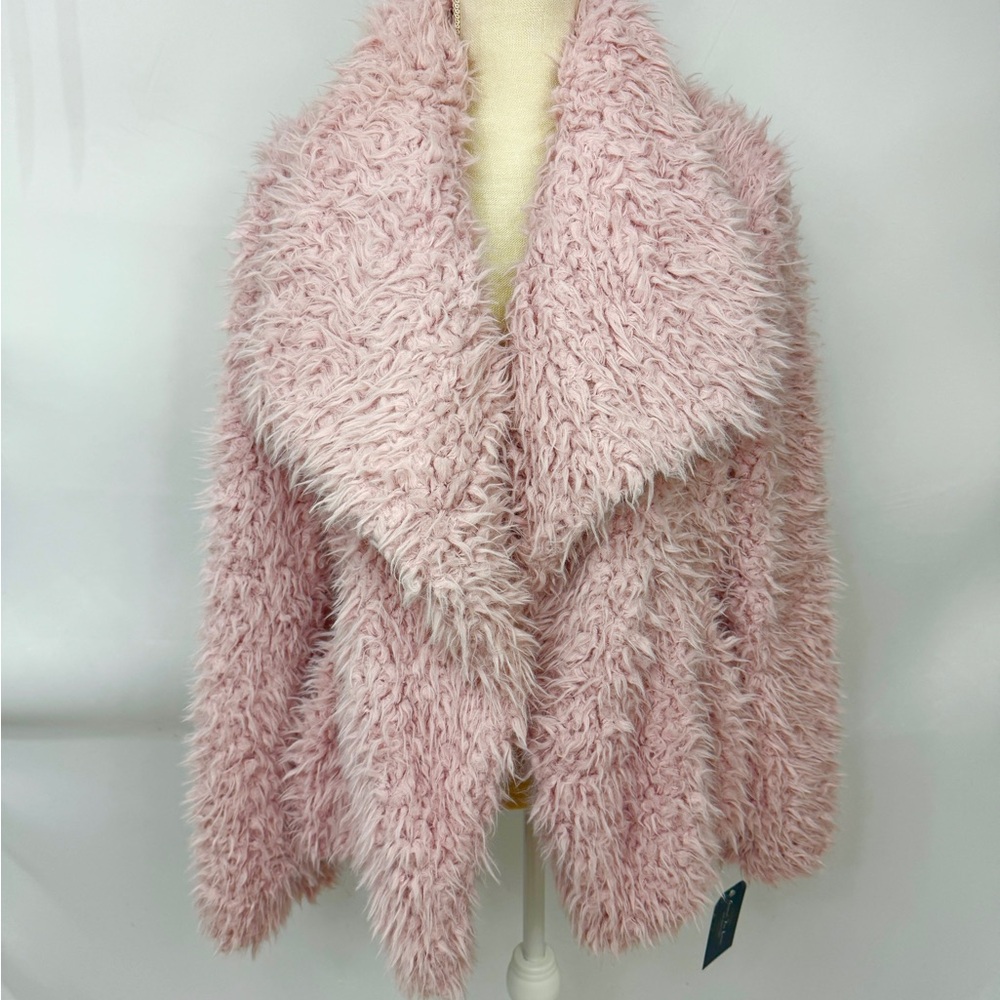 Source Unknown Pink Teddy Jacket with Plush Texture and Oversized Collar